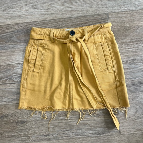 PacSun Dresses & Skirts - Denim cargo mustard yellow skirt